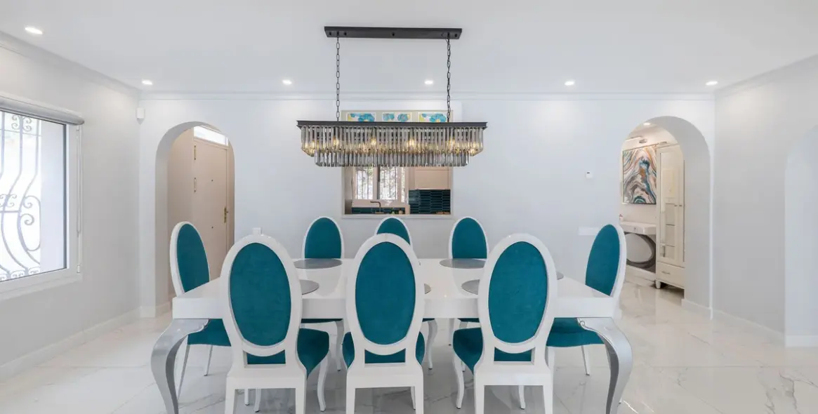 Venta de villa independiente en Río Real 8