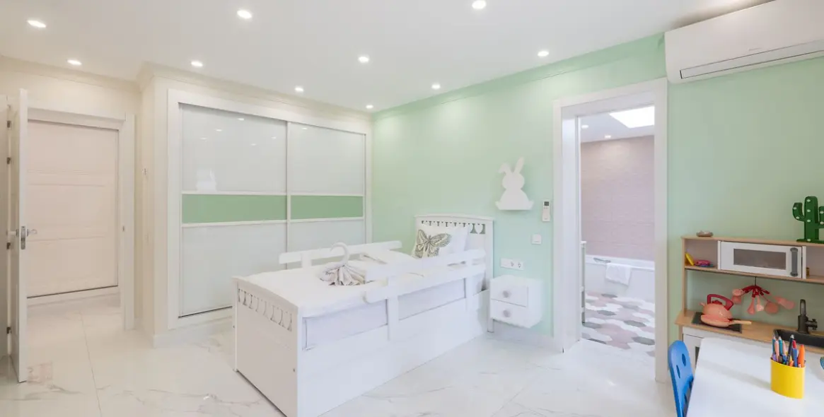 Venta de villa independiente en Río Real 17