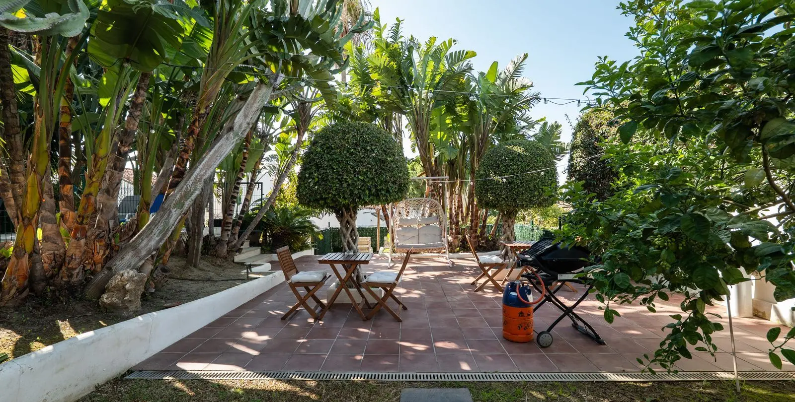 Sale of detached villa in Río Real 18
