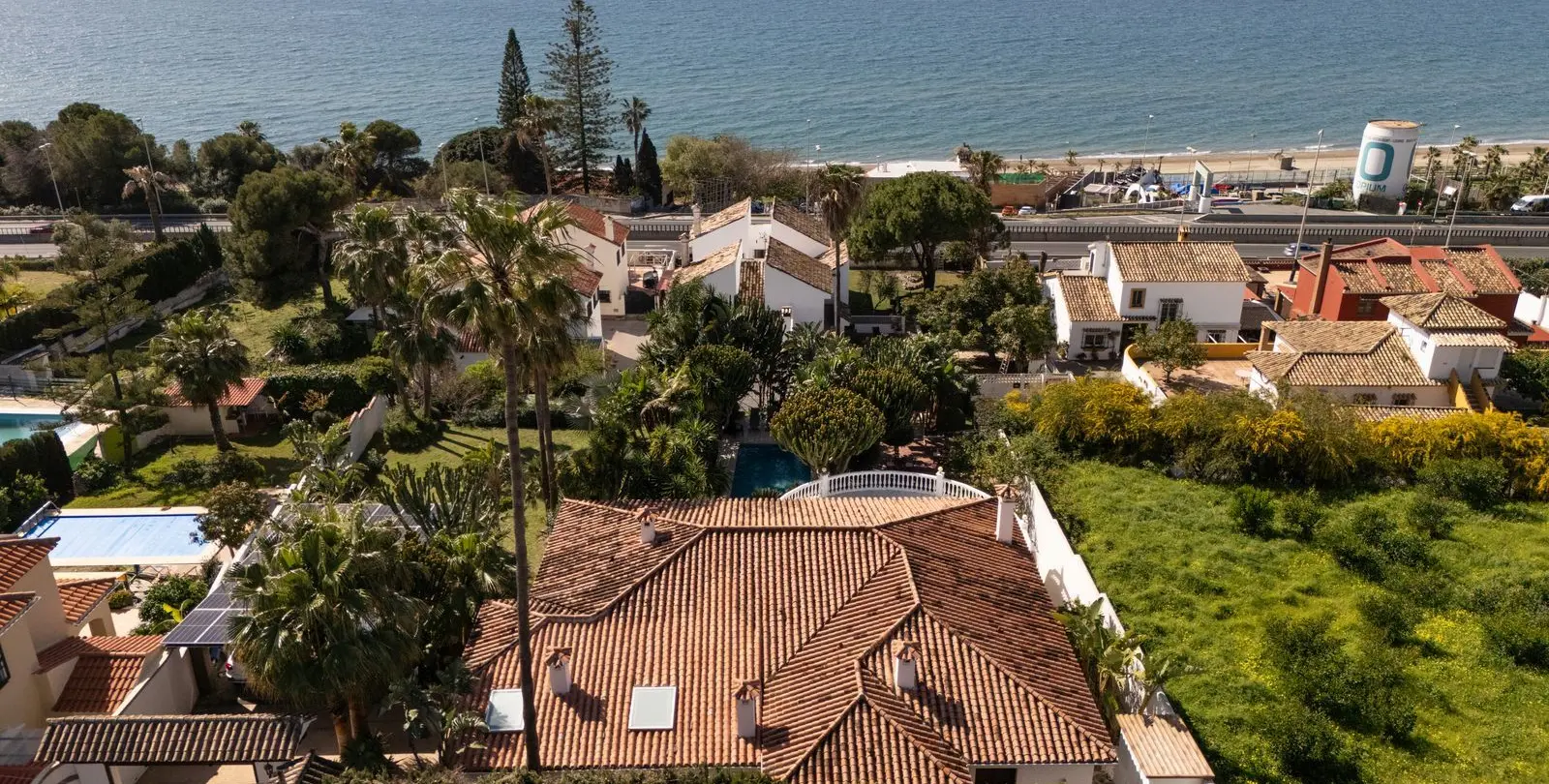 Sale of detached villa in Río Real 19