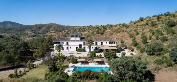 Venta de bed & breakfast en Almogía 0