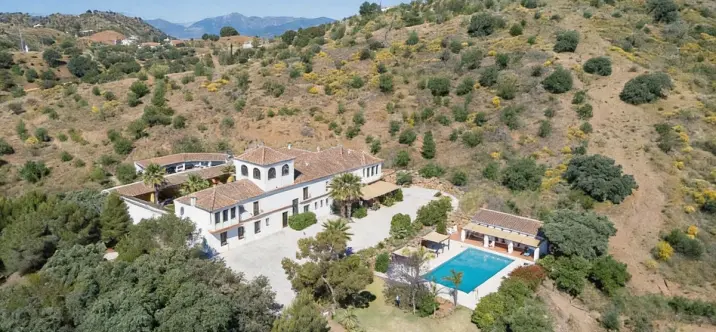 Venta de bed & breakfast en Almogía 1