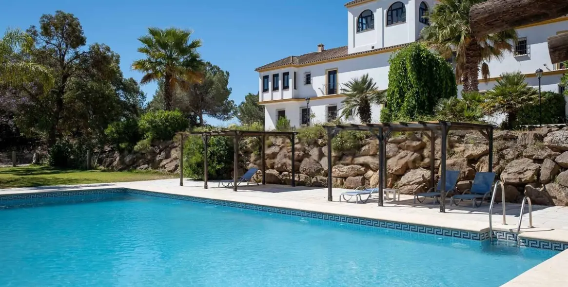 Venta de bed & breakfast en Almogía 4