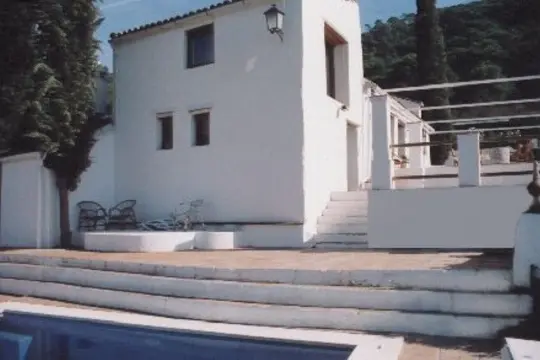Image 4 thumb