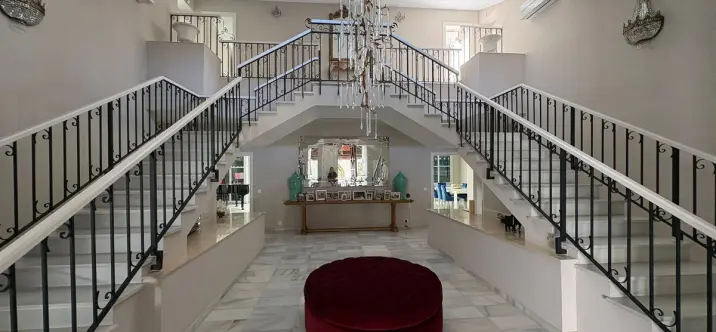 Alquiler a largo plazo de villa independiente en El Paraiso 1