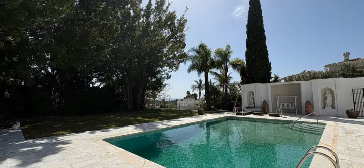 Alquiler a largo plazo de villa independiente en El Paraiso 2