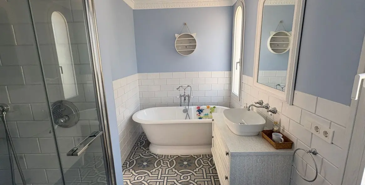 Alquiler a largo plazo de villa independiente en El Paraiso 8