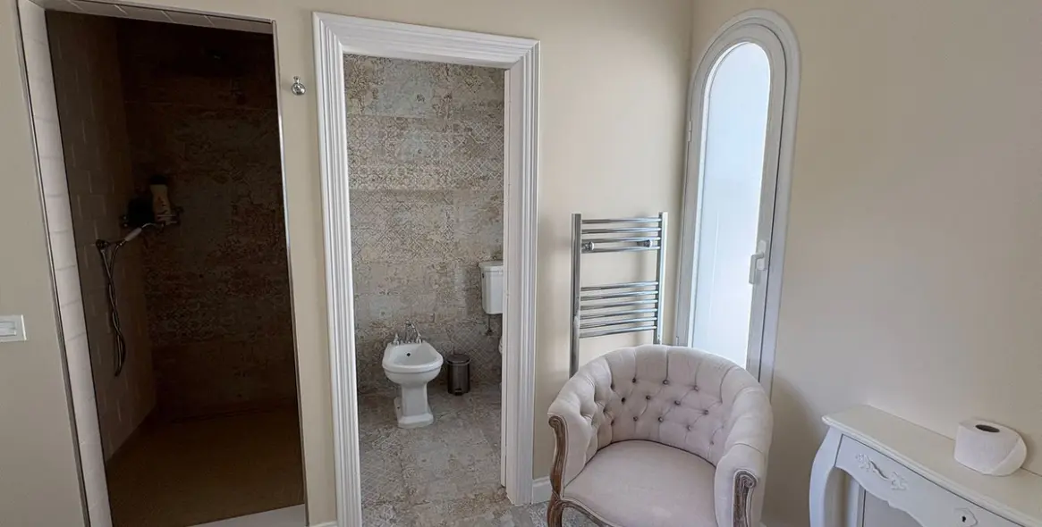 Alquiler a largo plazo de villa independiente en El Paraiso 23