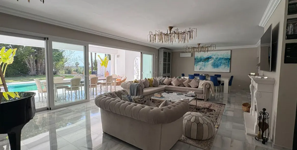 Alquiler a largo plazo de villa independiente en El Paraiso 31