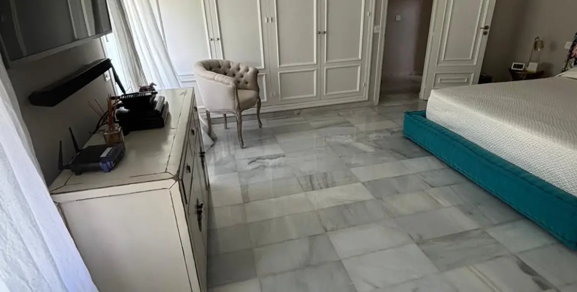 Alquiler a largo plazo de villa independiente en El Paraiso 73