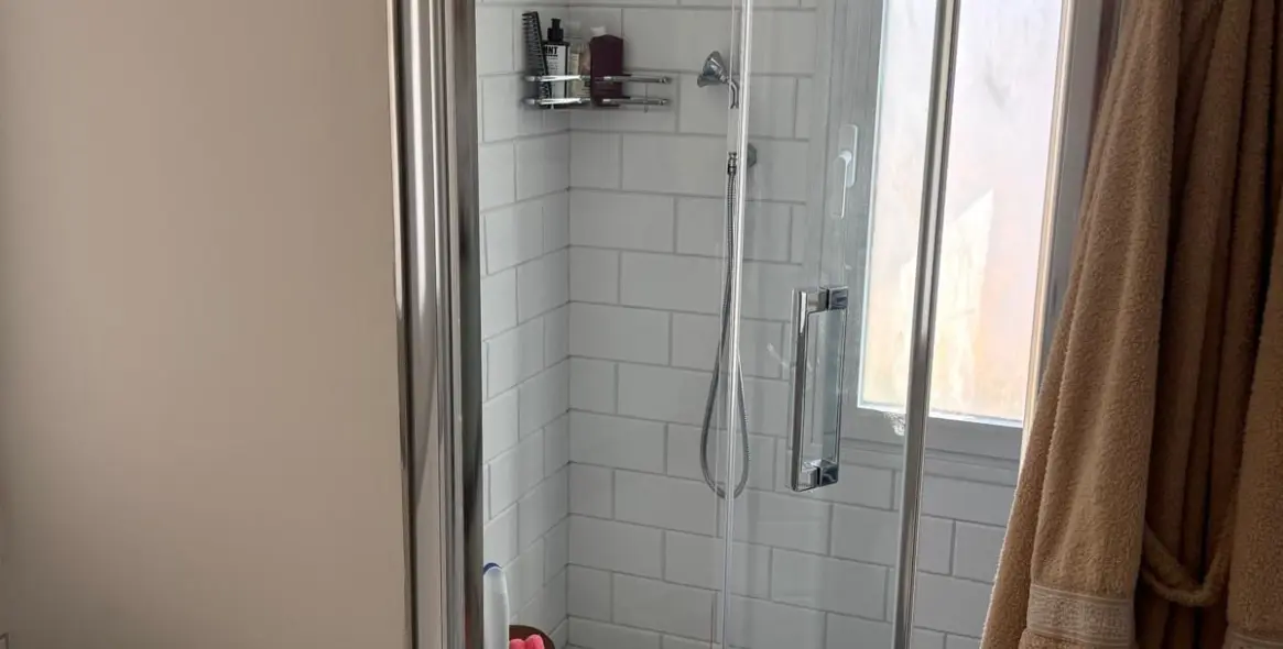 Alquiler a largo plazo de villa independiente en El Paraiso 94