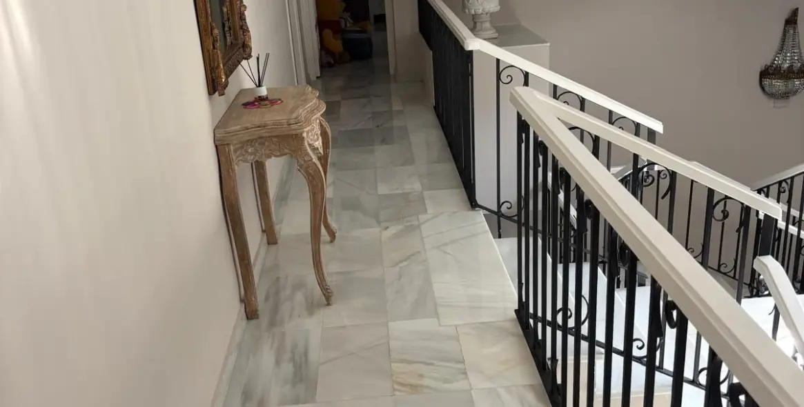 Alquiler a largo plazo de villa independiente en El Paraiso 96