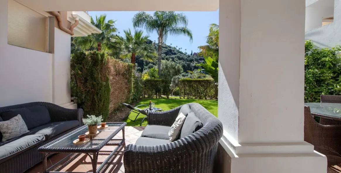 Venta de apartamento en planta baja en Los Arqueros 5