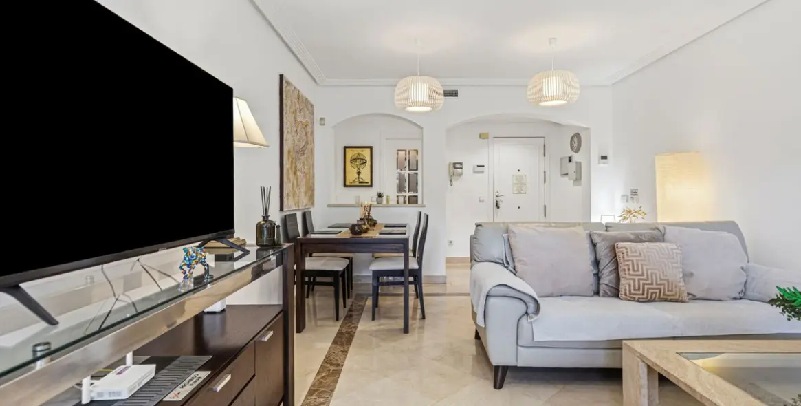 Venta de apartamento en planta baja en Los Arqueros 10