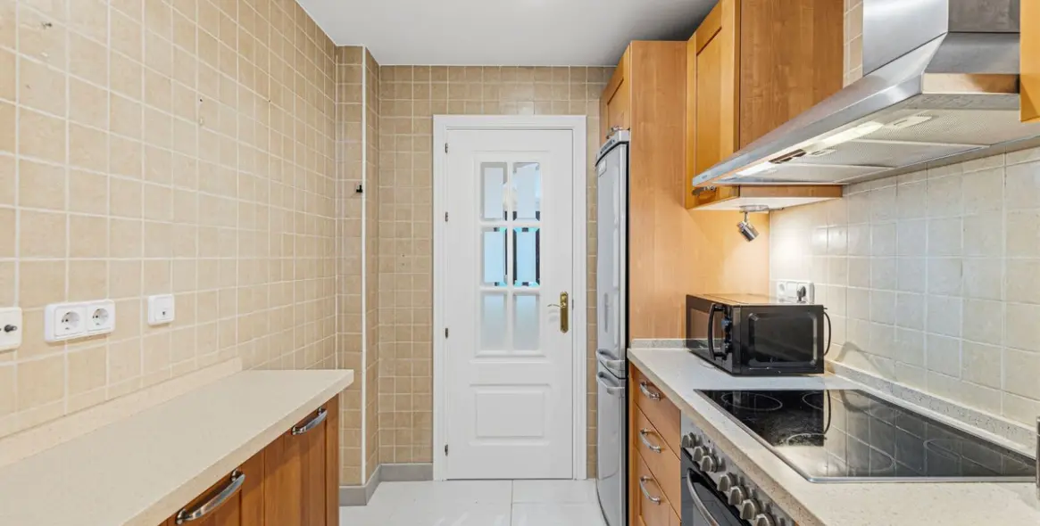 Venta de apartamento en planta baja en Los Arqueros 12