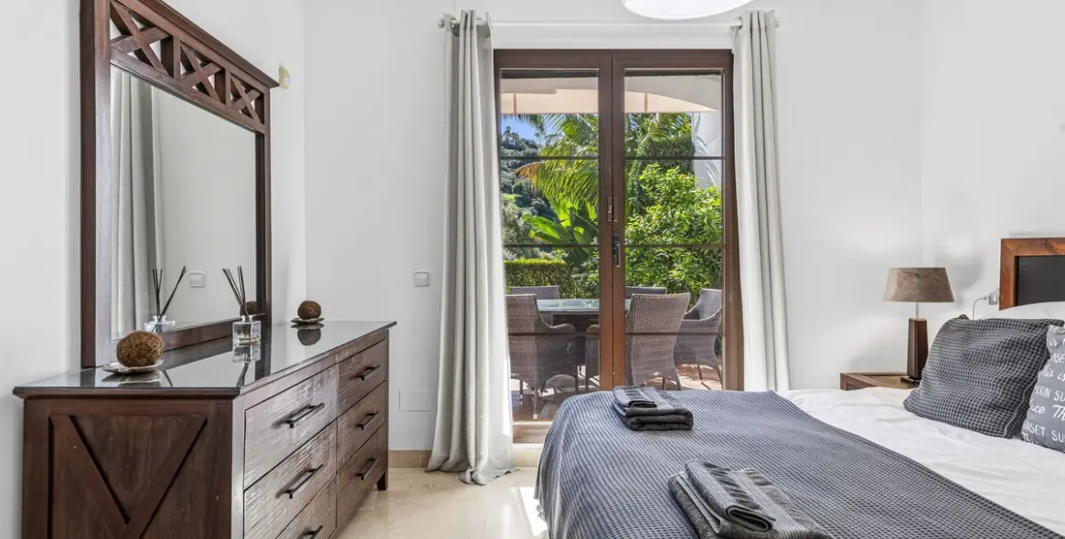 Venta de apartamento en planta baja en Los Arqueros 15