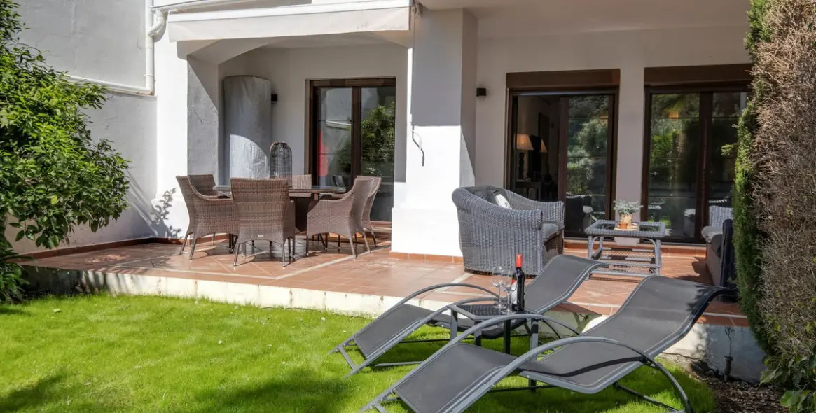 Venta de apartamento en planta baja en Los Arqueros 20