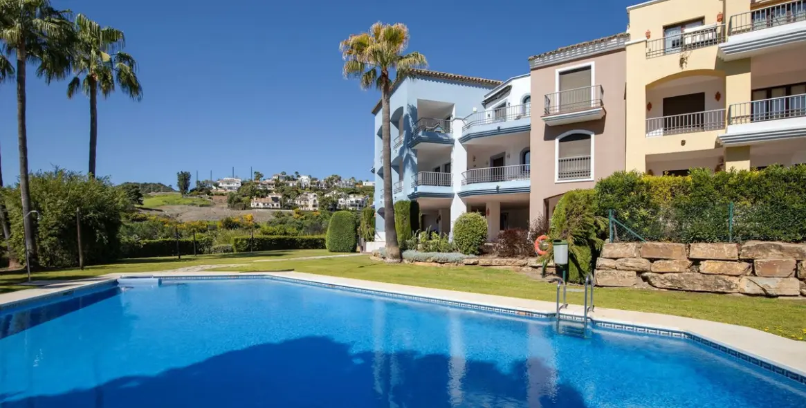 Venta de apartamento en planta baja en Los Arqueros 23