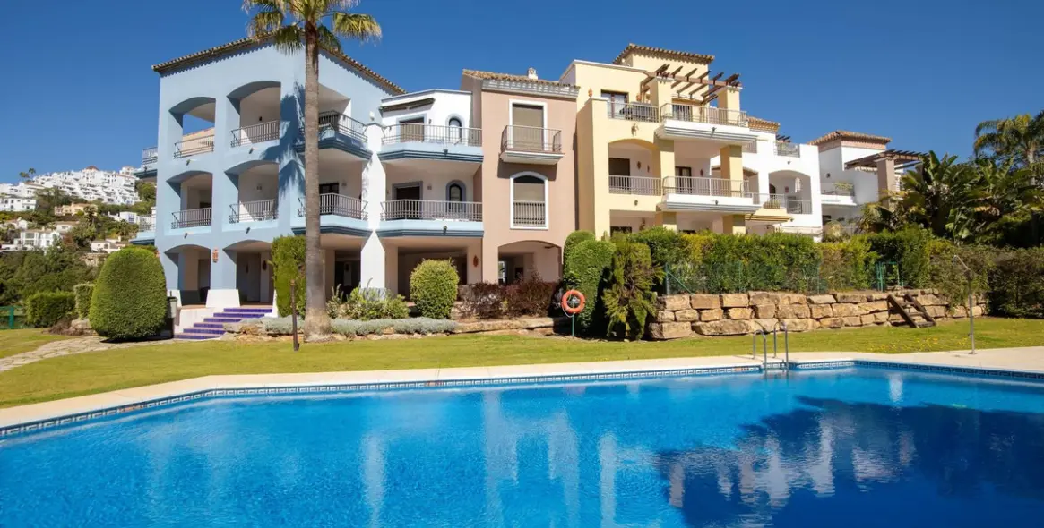 Venta de apartamento en planta baja en Los Arqueros 24