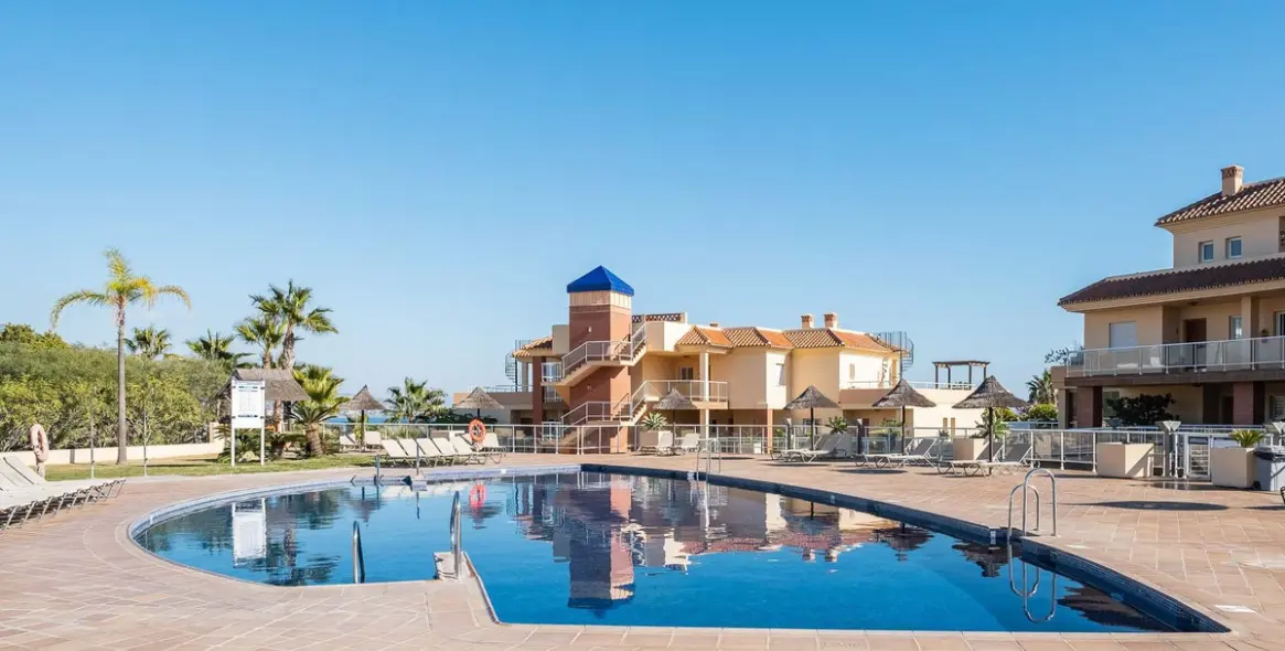Venta de apartamento en planta media en Mijas Costa 2