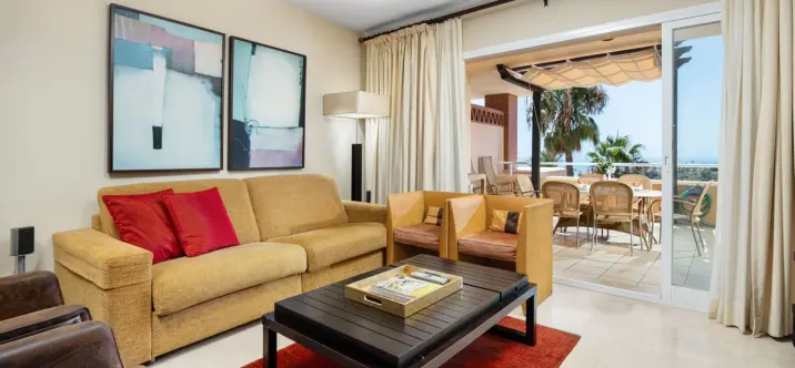 Venta de apartamento en planta media en Mijas Costa 2