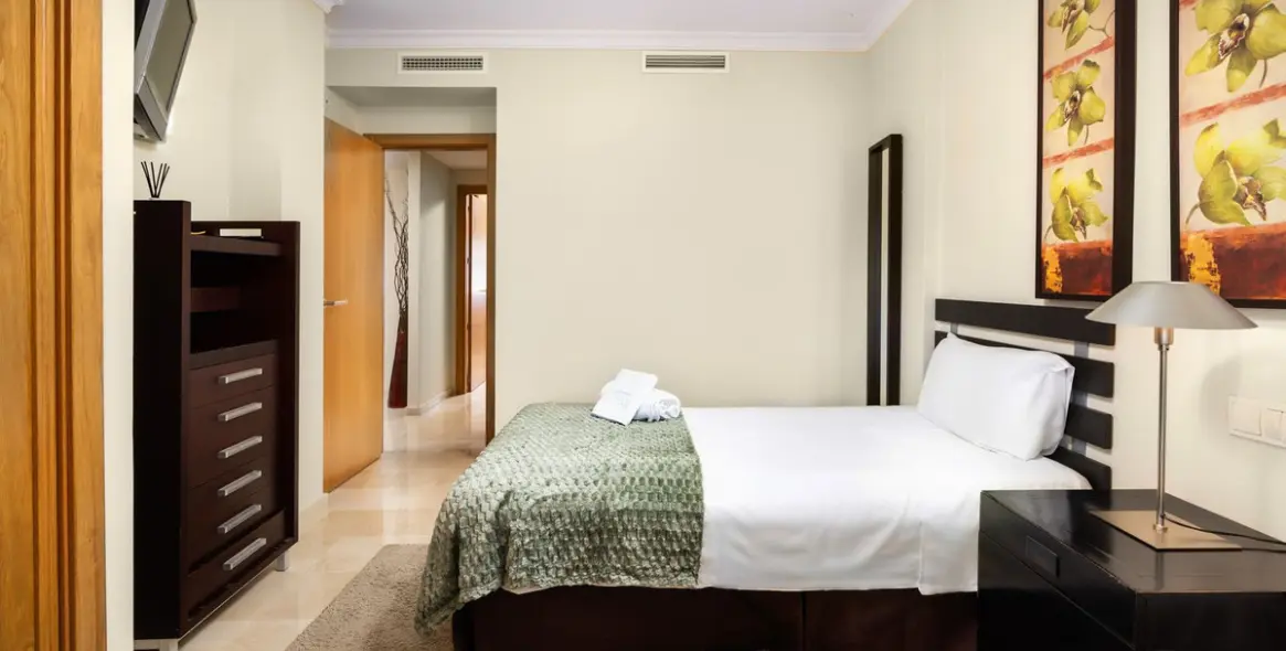 Venta de apartamento en planta media en Mijas Costa 11