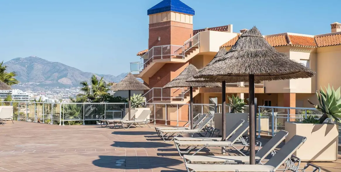 Venta de apartamento en planta media en Mijas Costa 16