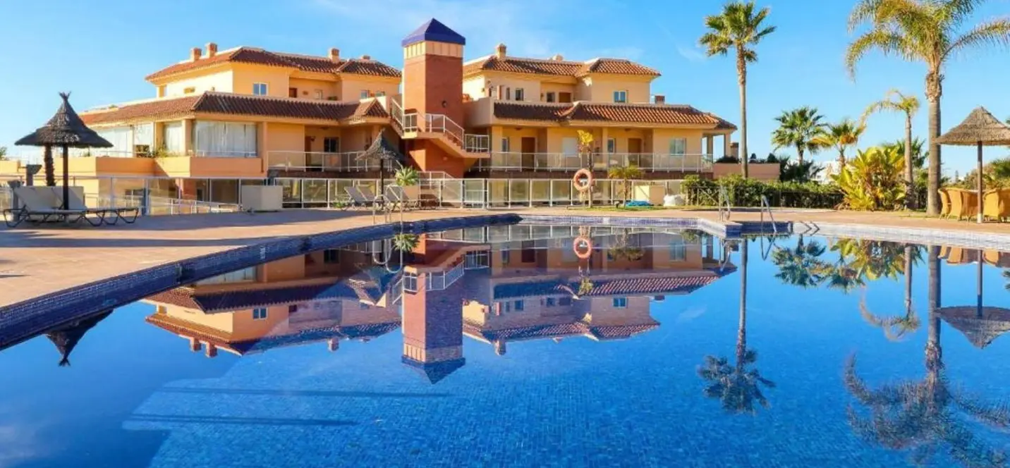 Venta de apartamento en planta media en Mijas Costa 1