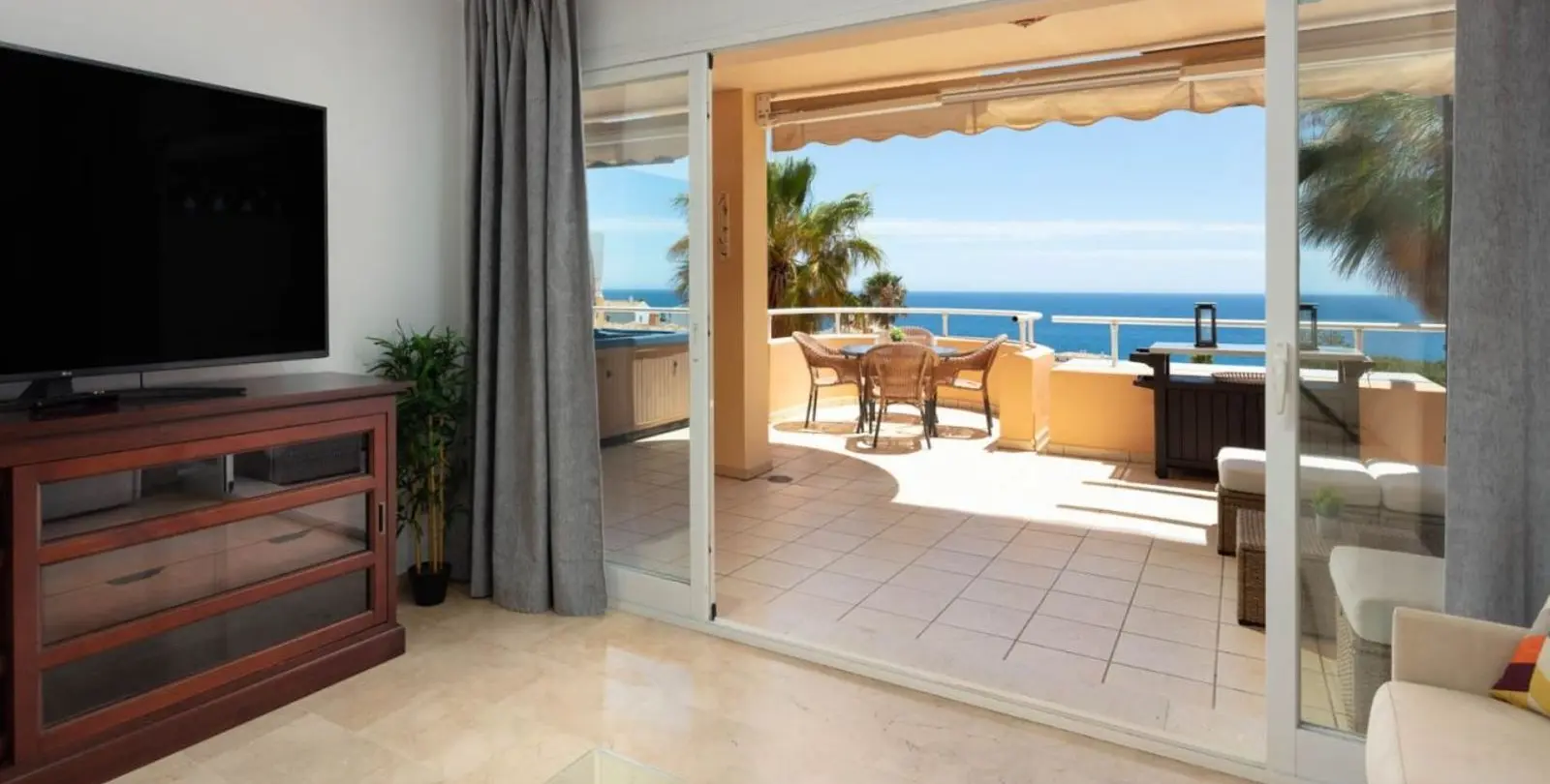 Продажа апартаментов на среднем этаже в Mijas Costa 3