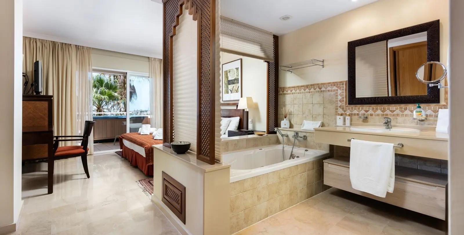 Продажа апартаментов на среднем этаже в Mijas Costa 14