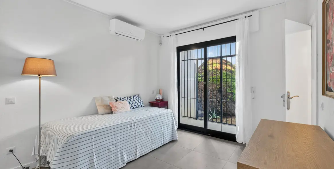 Venta de adosado en Artola 12