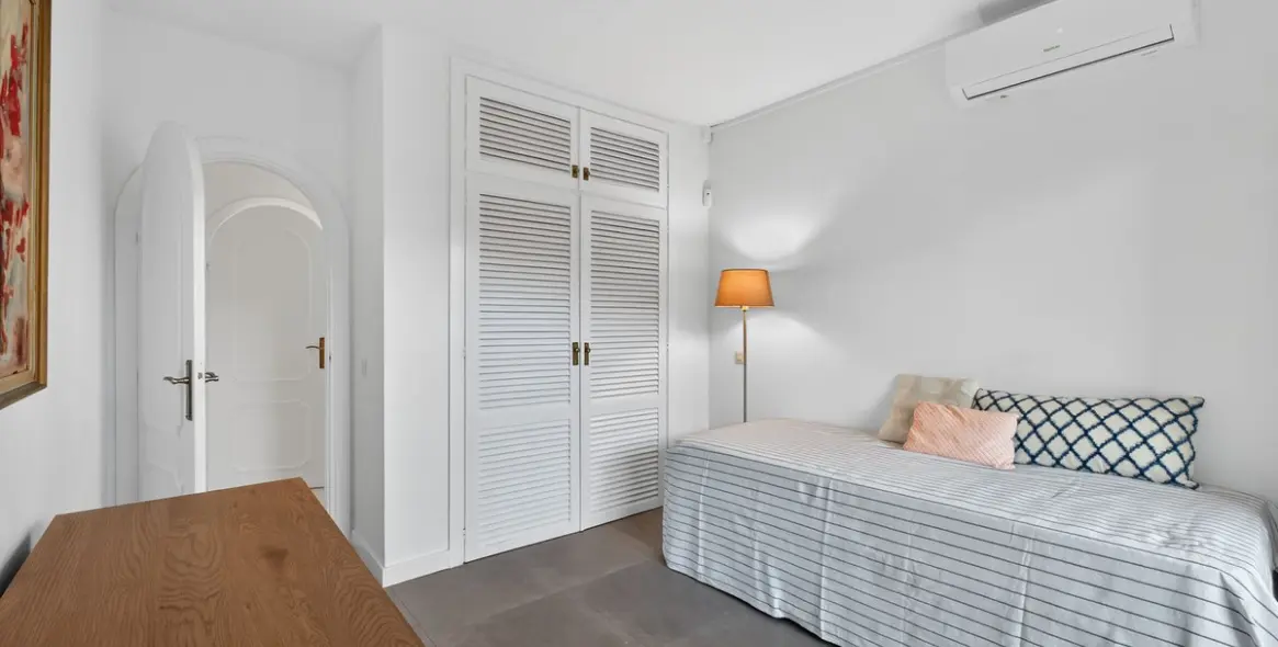 Venta de adosado en Artola 13