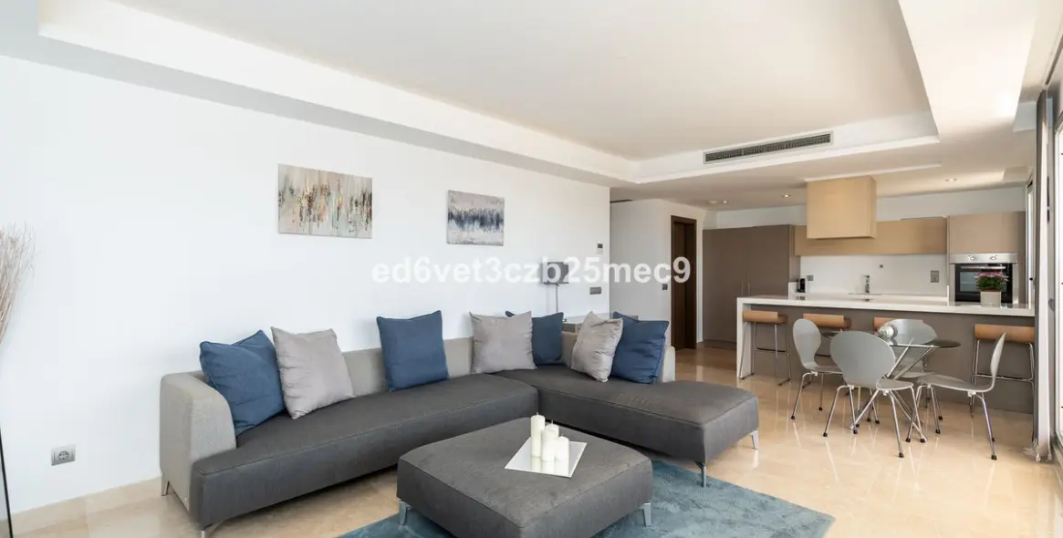 Venta de apartamento en planta baja en Los Arqueros 3