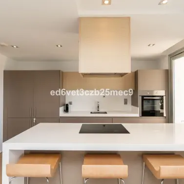 Venta de apartamento en planta baja en Los Arqueros