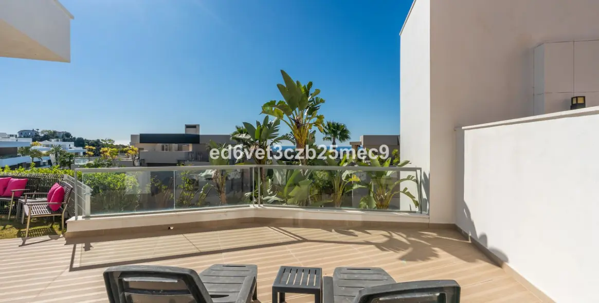 Venta de apartamento en planta baja en Los Arqueros 5