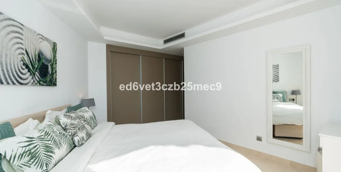 Venta de apartamento en planta baja en Los Arqueros 7