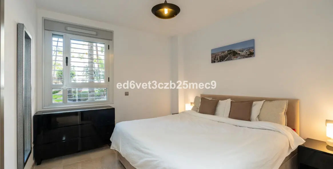 Venta de apartamento en planta baja en Los Arqueros 9