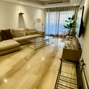 Venta de apartamento en planta media en Estepona