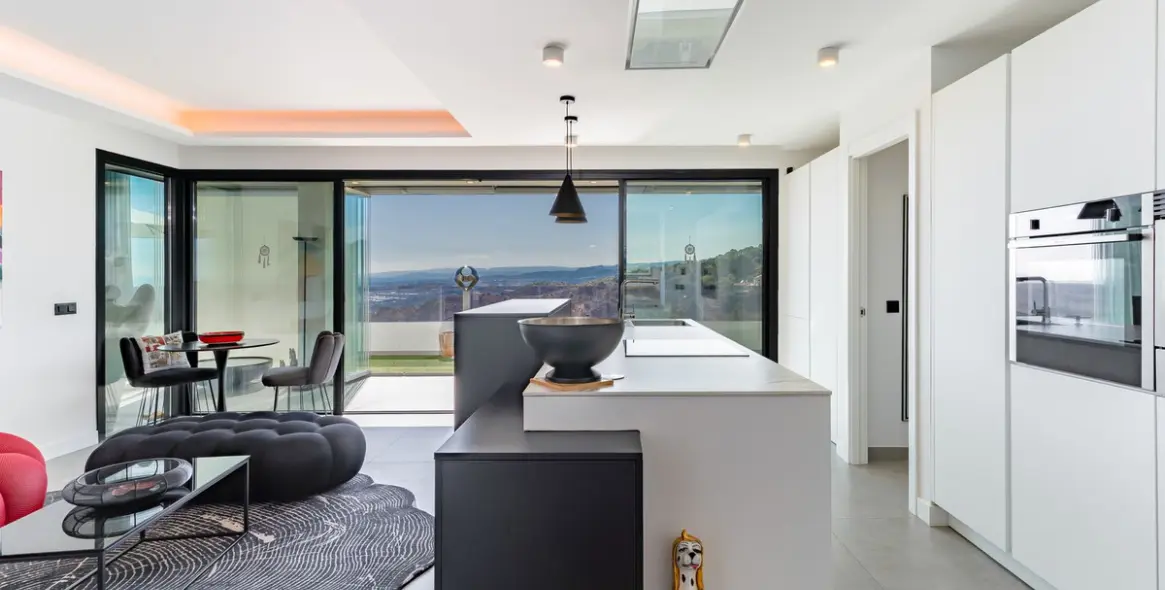 Venta de ático en Estepona 1