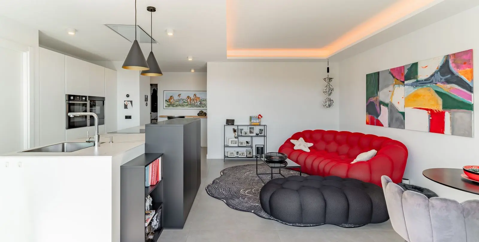 Sale of penthouse in Estepona 3