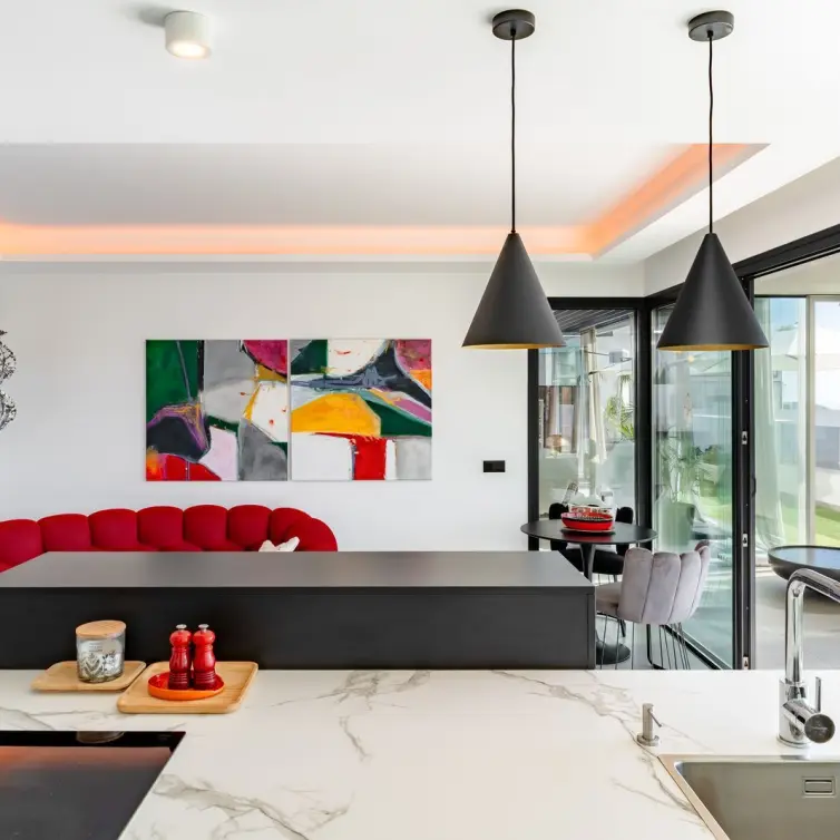Sale of penthouse in Estepona