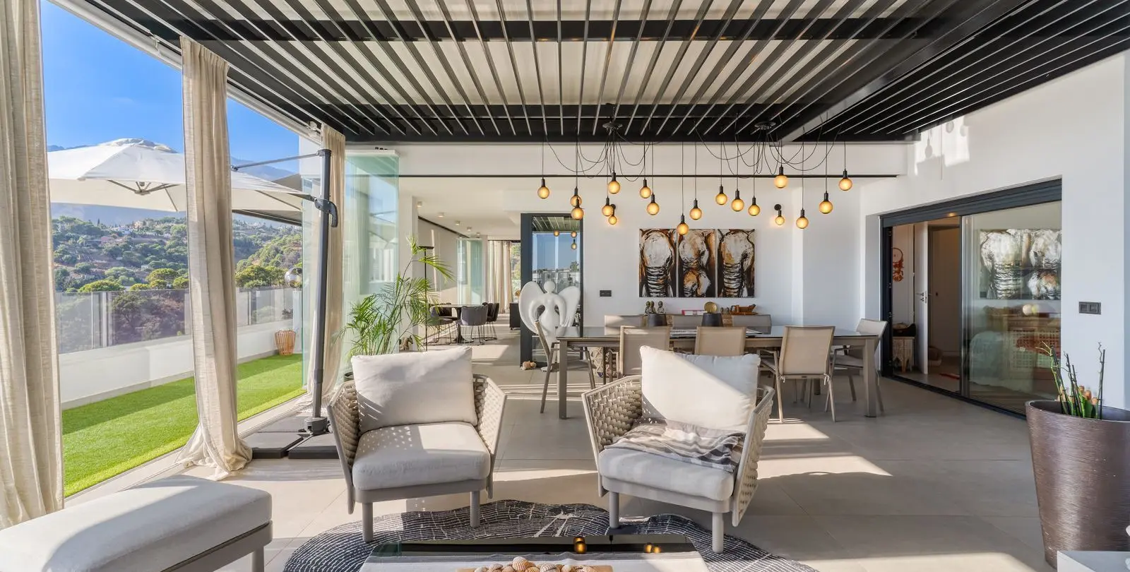 Sale of penthouse in Estepona 8