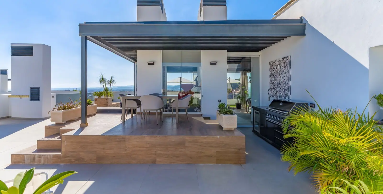 Sale of penthouse in Estepona 11
