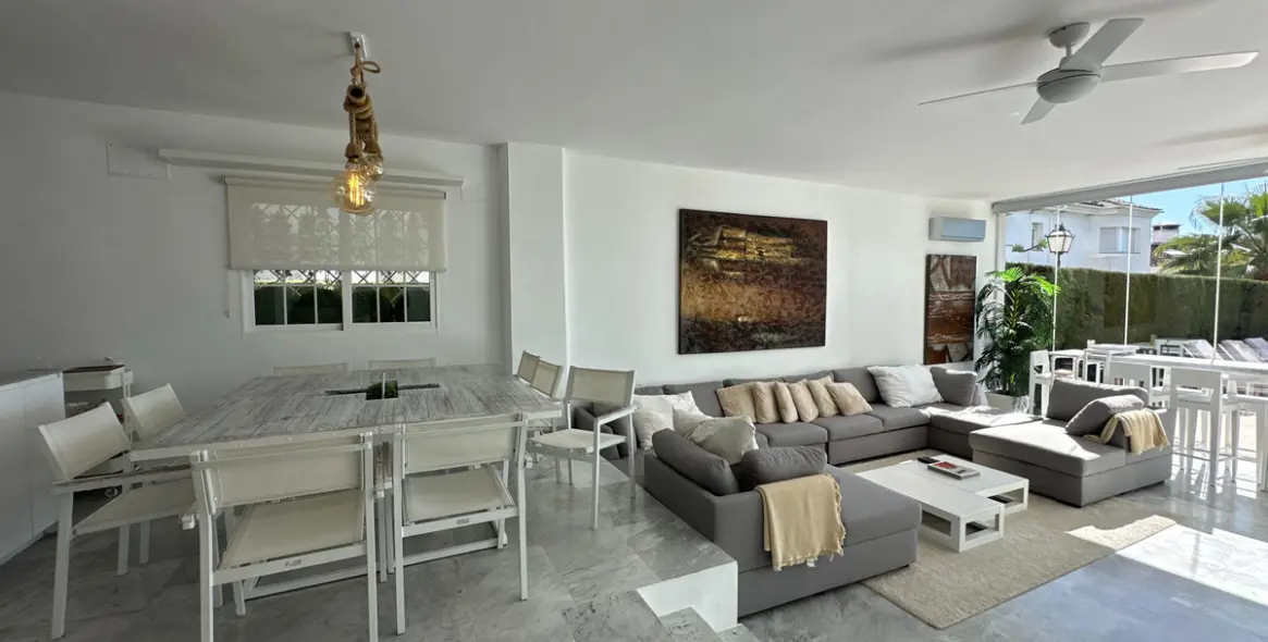 Alquiler a largo plazo de adosado en Estepona 3