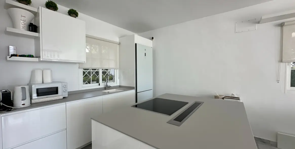 Alquiler a largo plazo de adosado en Estepona 4