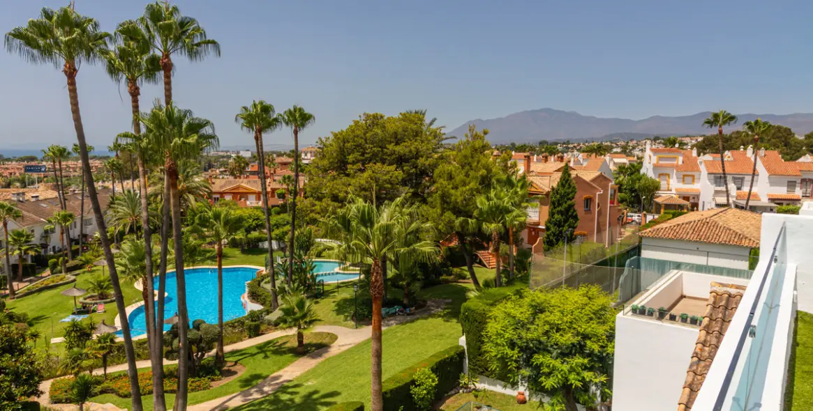 Alquiler a largo plazo de adosado en Estepona 13