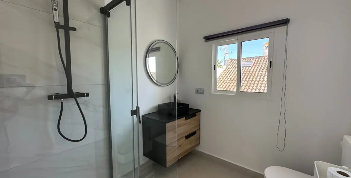 Alquiler a largo plazo de adosado en Estepona 25