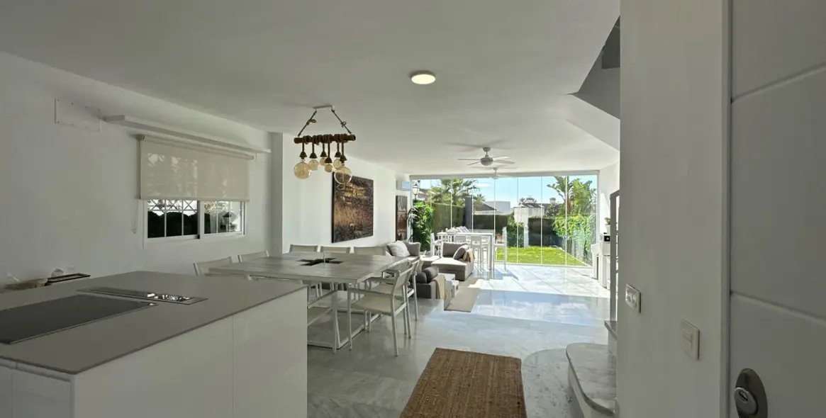 Alquiler a largo plazo de adosado en Estepona 38