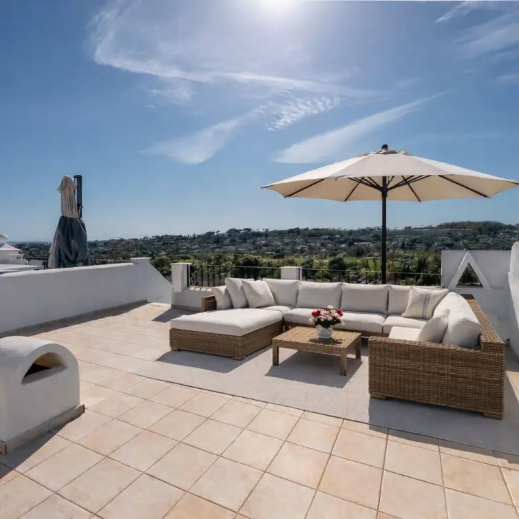 Sale of townhouse in Nueva Andalucía