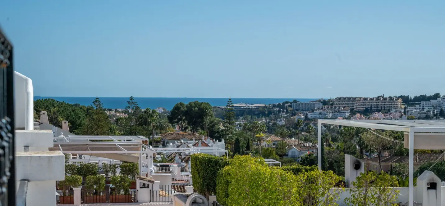 Sale of townhouse in Nueva Andalucía 1